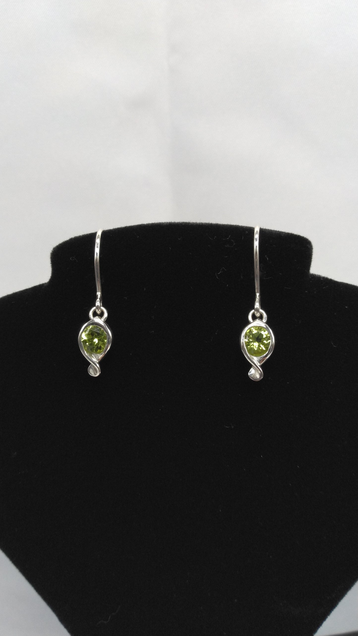 Peridot Twist Earrings in Silver