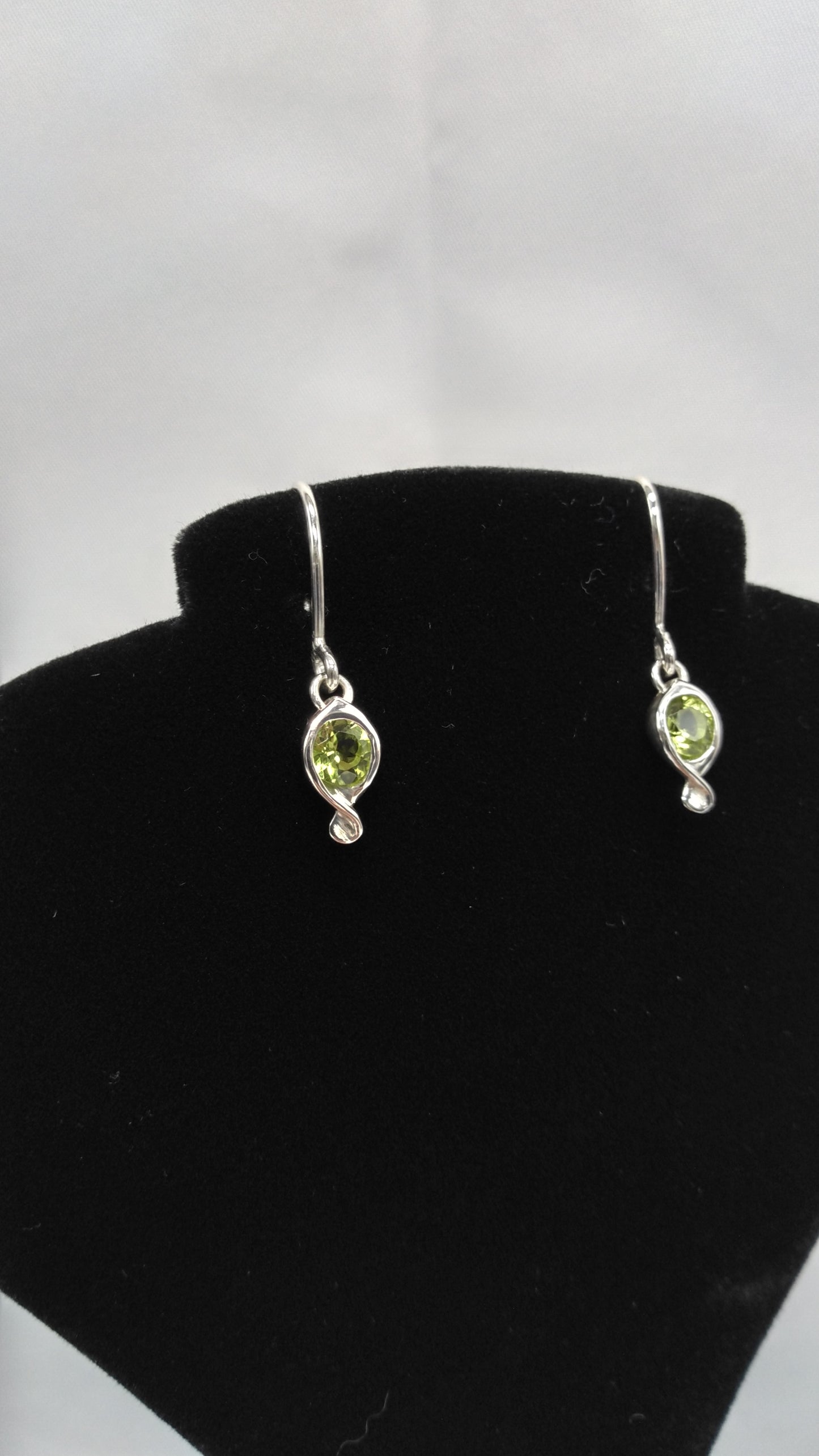 Peridot Twist Earrings in Silver