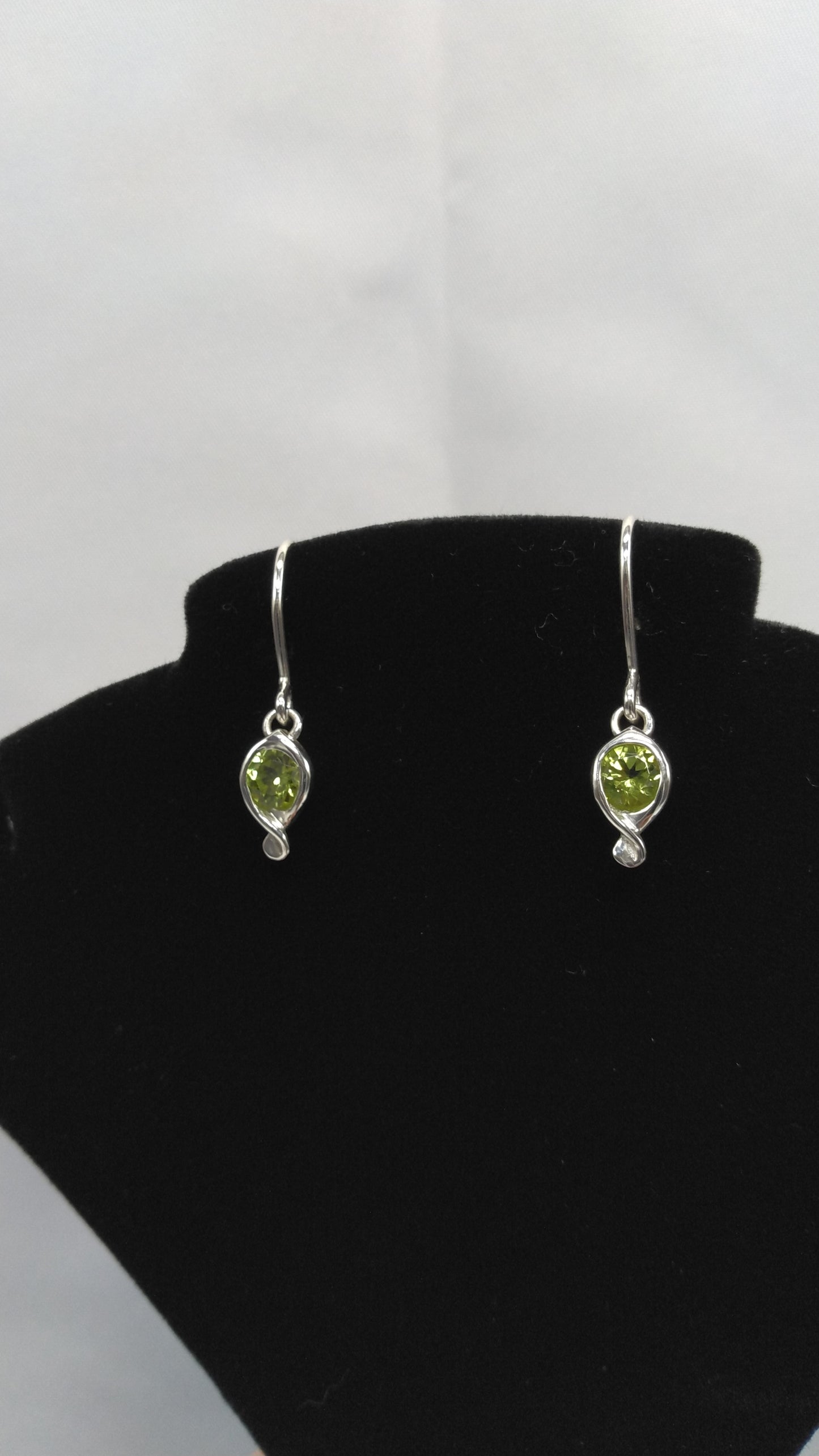 Peridot Twist Earrings in Silver