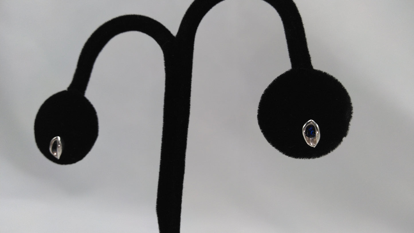 Mini Calla Sapphire Studs in Silver