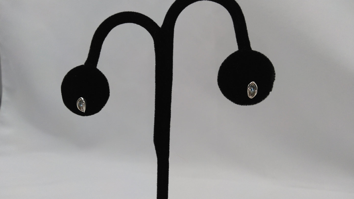 Mini Calla Zircon Studs in Silver