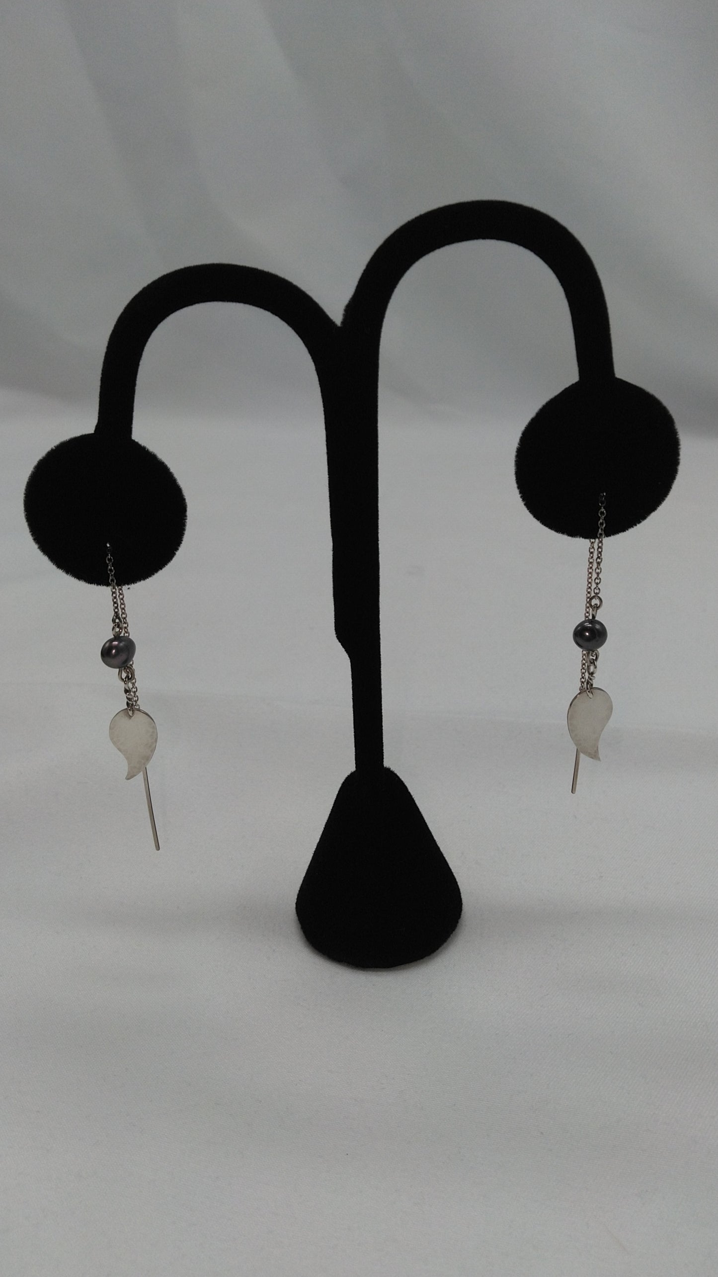 Peacock Pearl and Silver Threaders