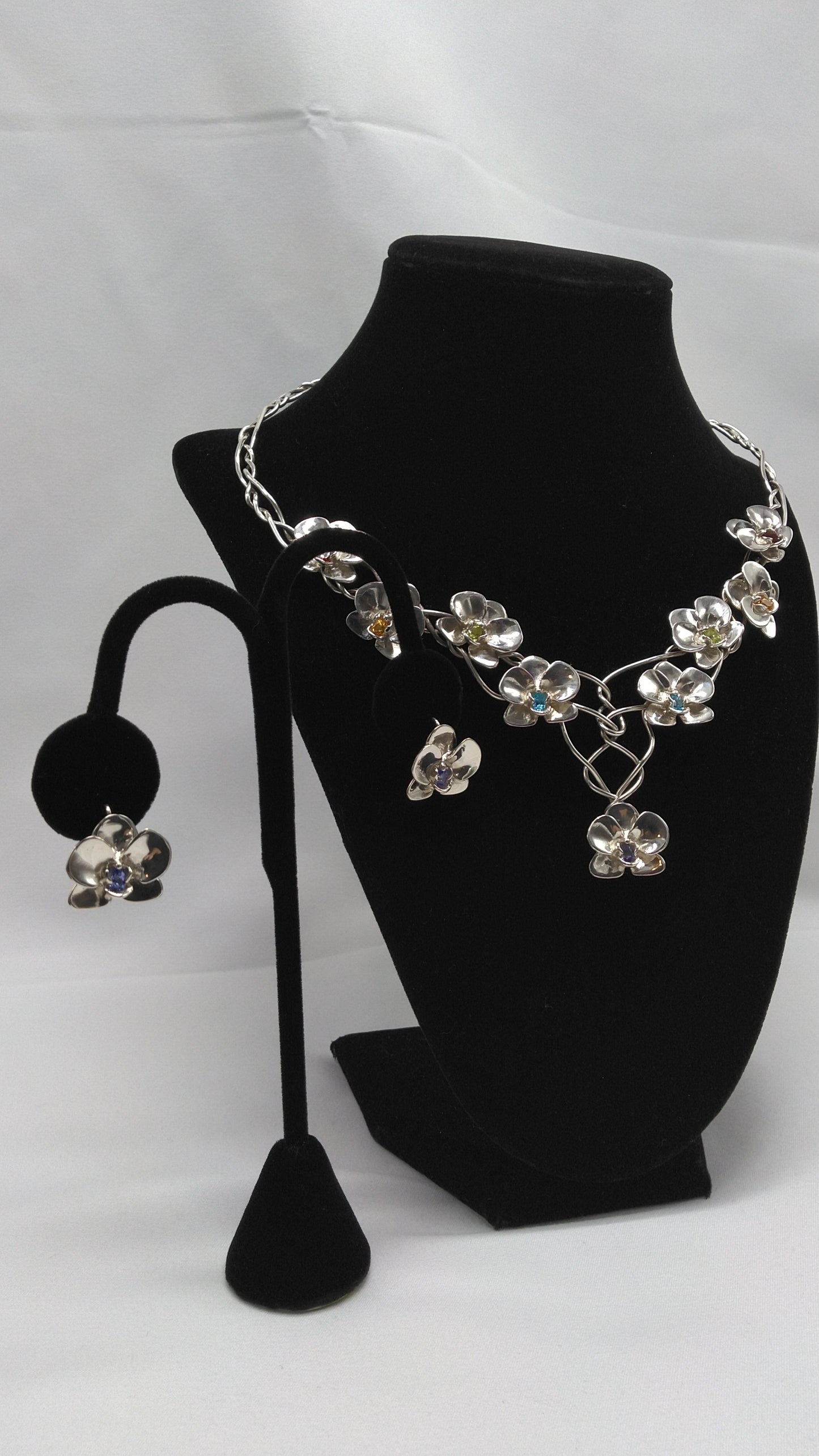 Medium Orchid with Colored Stones Set