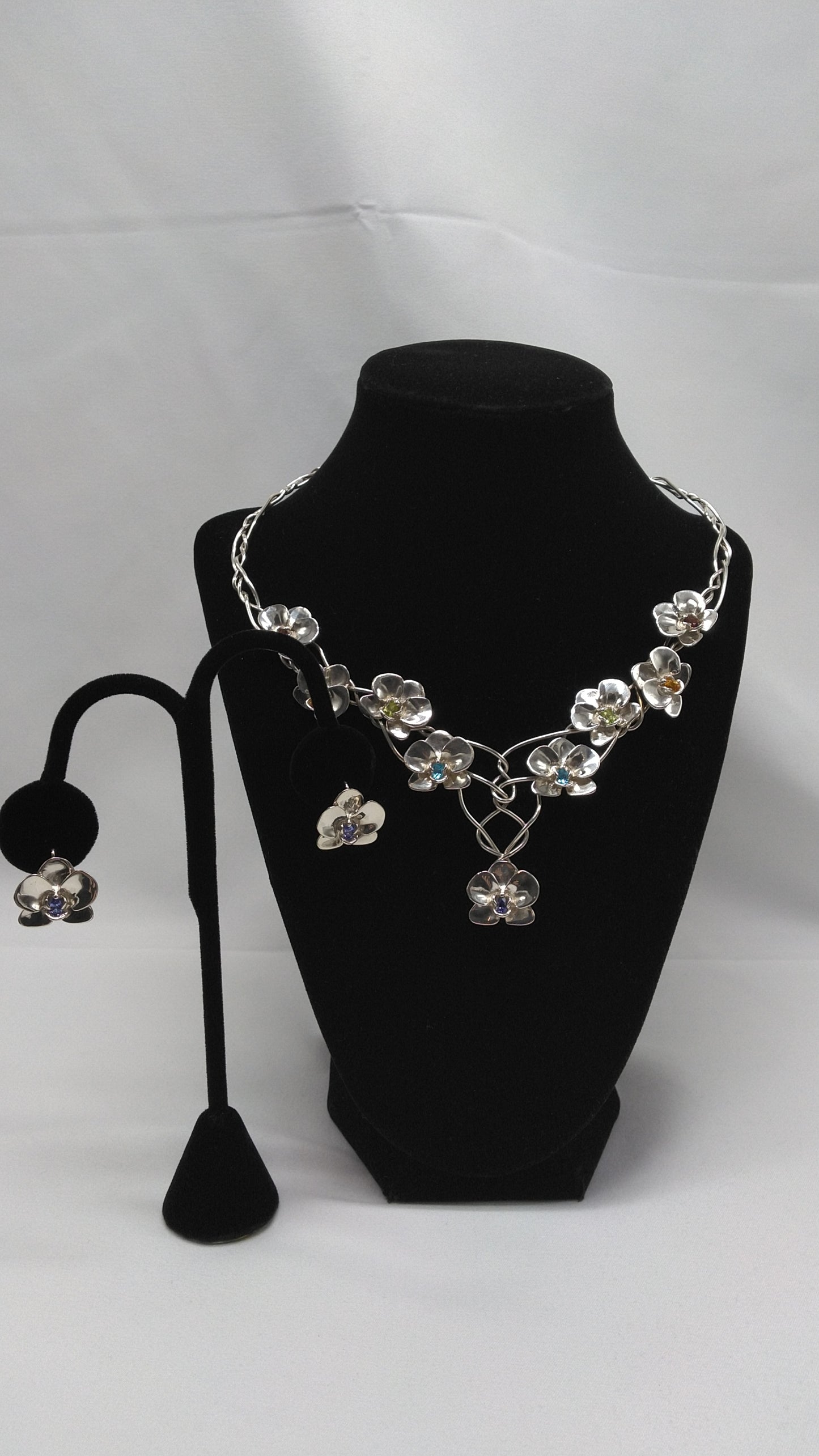Medium Orchid with Colored Stones Set