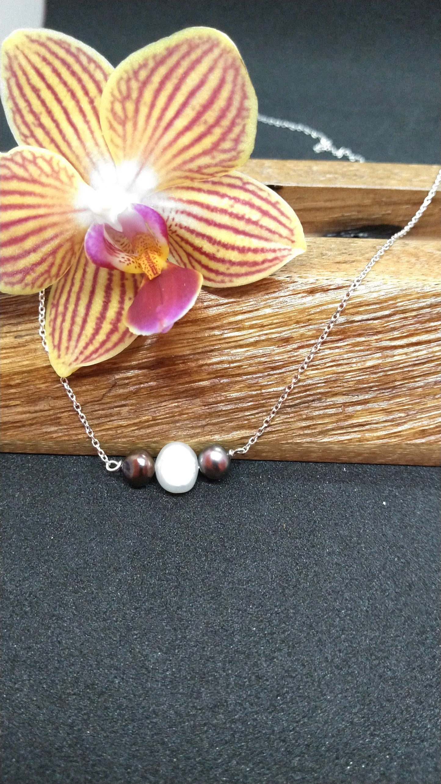 3 Pearl Silver Necklace: White and Peacock Pearls