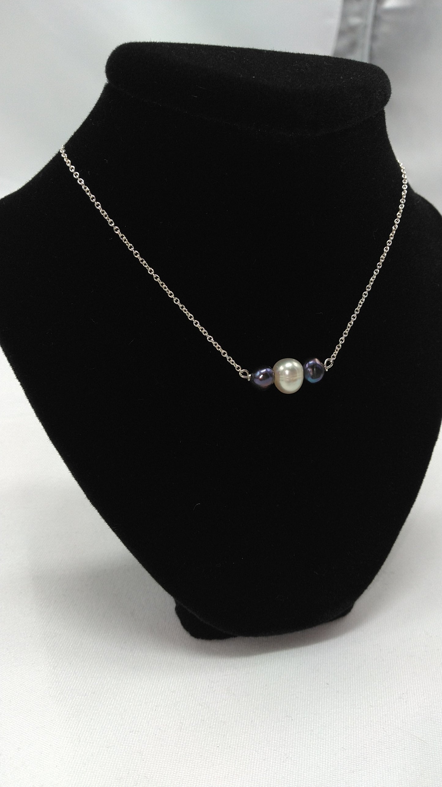 3 Pearl Silver Necklace: White and Peacock Pearls