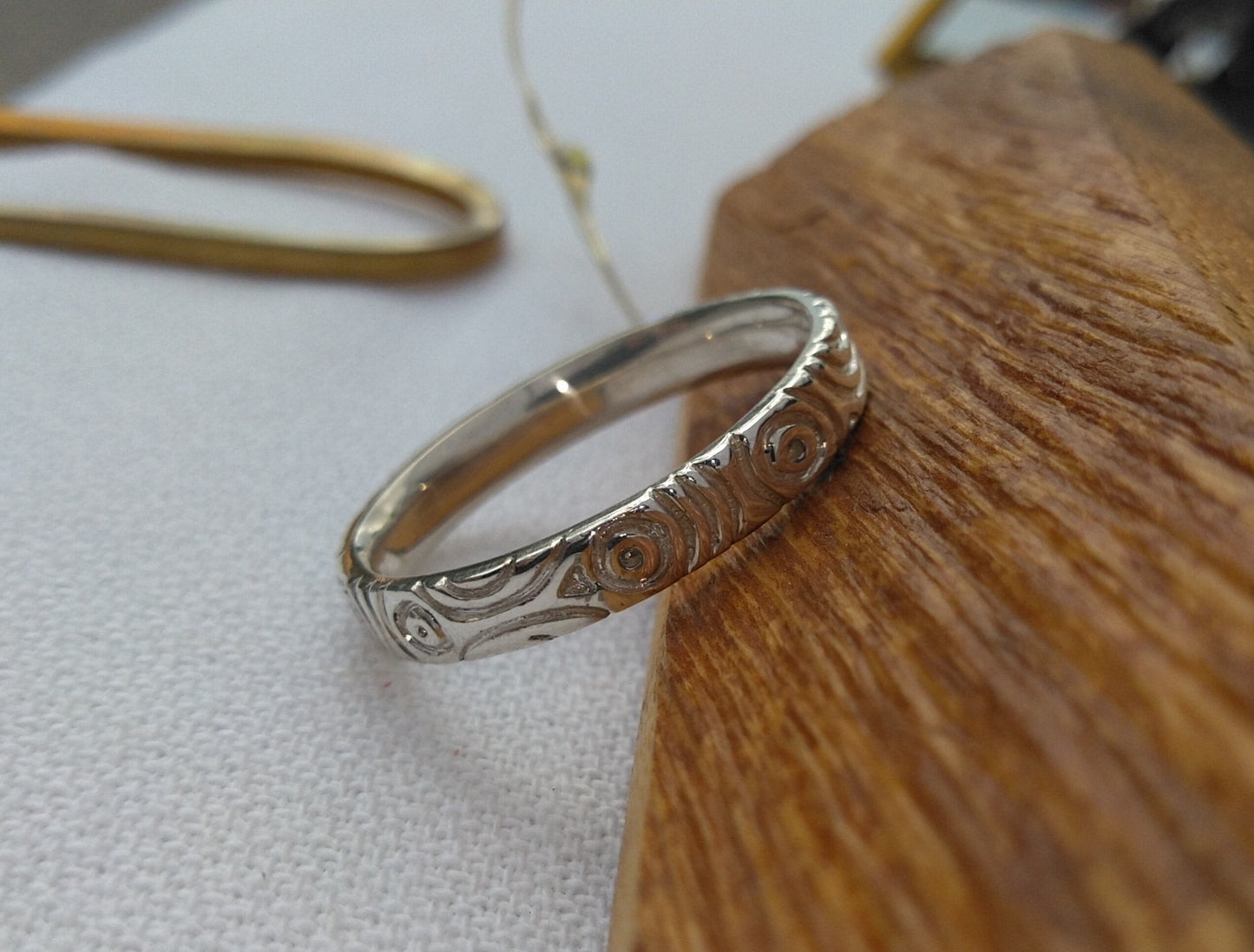 Woodgrain Ring in Silver